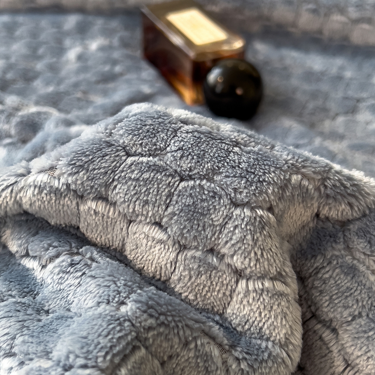 91家纺网 家纺一手货源 找家纺 世纪绒品 2025新款A类六梳牛奶绒提花足球宝贝毛毯 足球宝贝-蓝灰