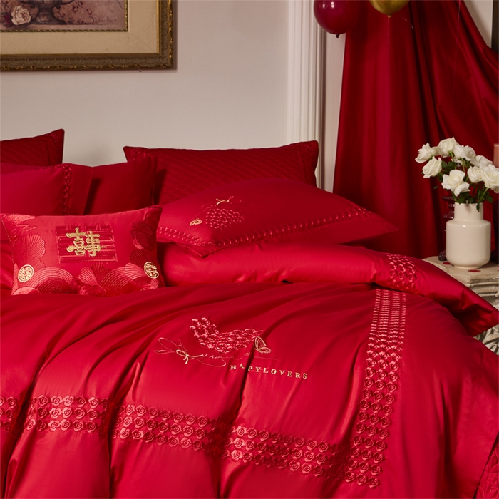 91家纺网 家纺一手货源 找家纺 高大尚婚庆馆 2025秋冬新款长绒棉臻棉系列婚庆款多件套星河花海