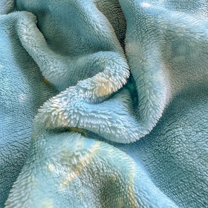 91家纺网 家纺一手货源 找家纺 家贝爱 2025新款加厚牛奶绒泡泡兔毛绒四件套 泡泡绒-银杏叶