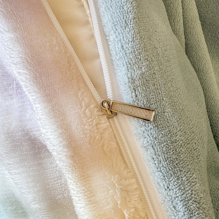 91家纺网 家纺一手货源 找家纺 家贝爱 2025新款加厚牛奶绒泡泡兔毛绒四件套 泡泡绒-幻彩