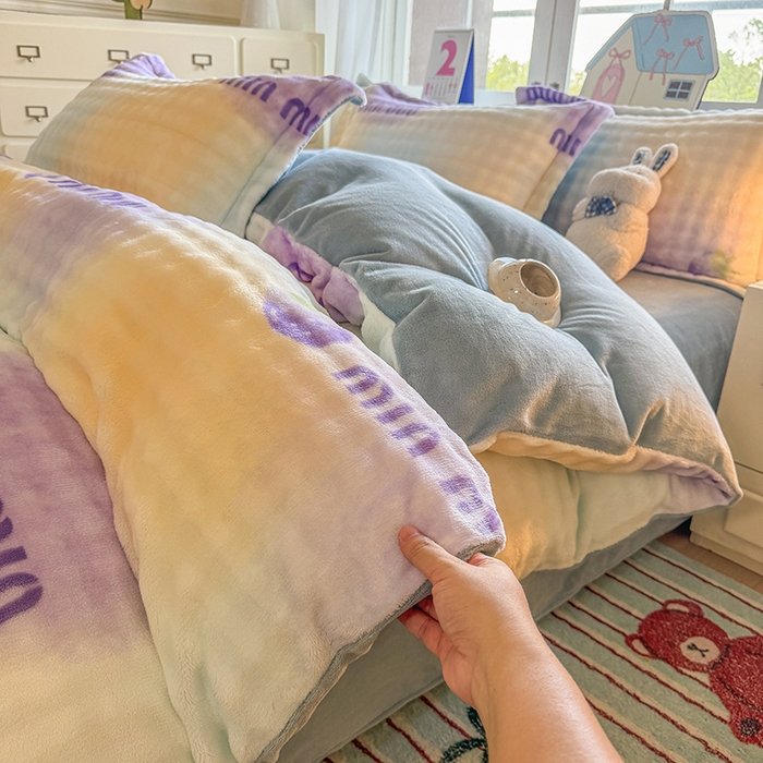 91家纺网 家纺一手货源 找家纺 家贝爱 2025新款加厚牛奶绒泡泡兔毛绒四件套 泡泡绒-幻彩