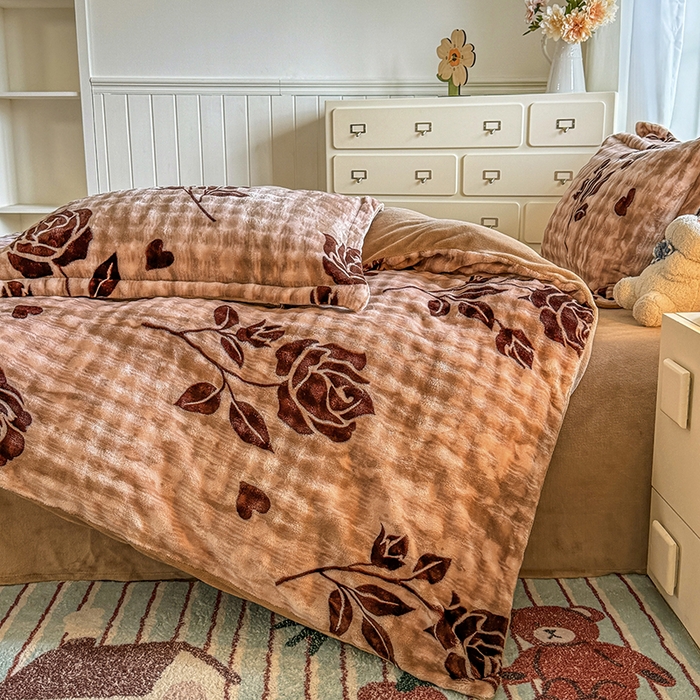 91家纺网 家纺一手货源 找家纺 家贝爱 2025新款加厚牛奶绒泡泡兔毛绒四件套 泡泡绒-慕颜