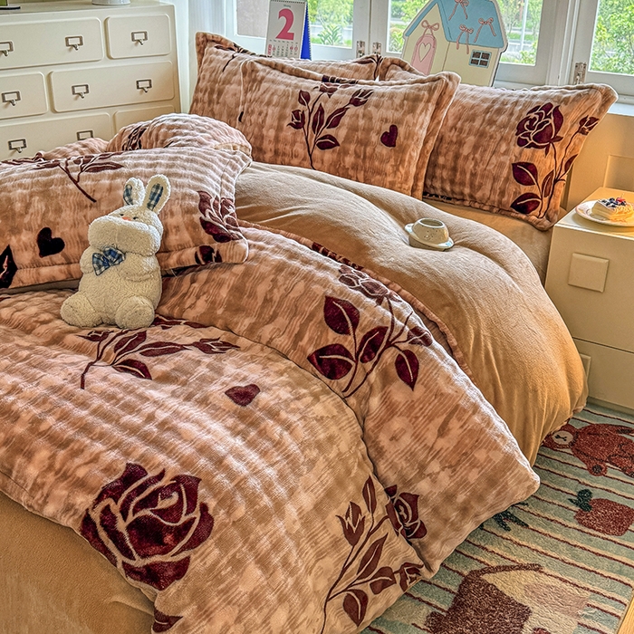 91家纺网 家纺一手货源 找家纺 家贝爱 2025新款加厚牛奶绒泡泡兔毛绒四件套 泡泡绒-慕颜