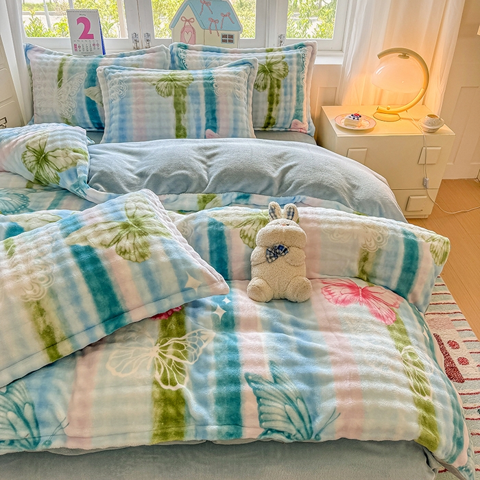 91家纺网 家纺一手货源 找家纺 家贝爱 2025新款加厚牛奶绒泡泡兔毛绒四件套 泡泡绒-粉蝶