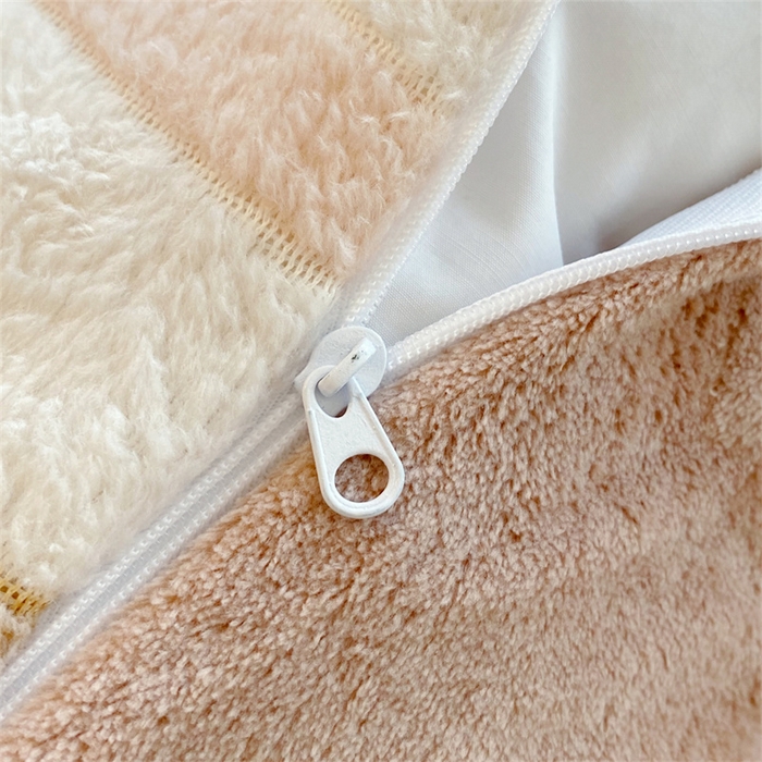 91家纺网 家纺一手货源 找家纺 佰亿莱 2025新款5D雕花雪花绒四件套调皮扒拉