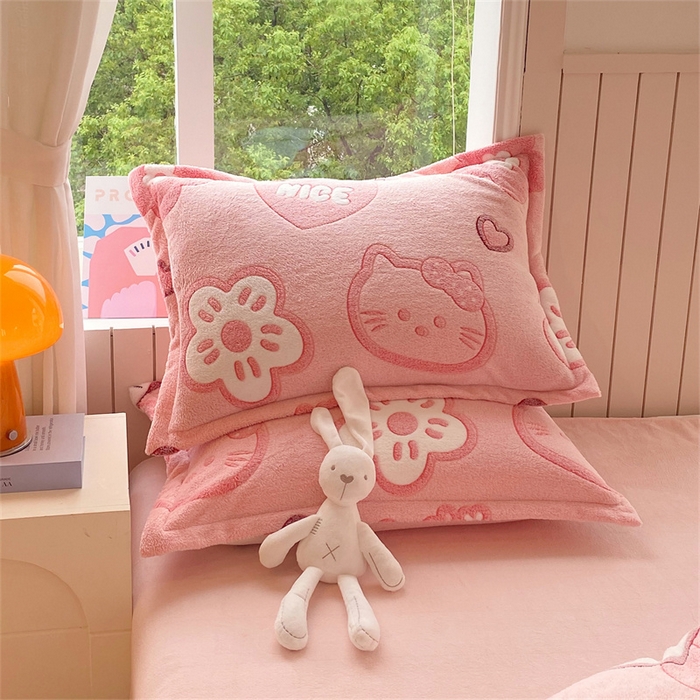 91家纺网 家纺一手货源 找家纺 佰亿莱 2025新款5D雕花雪花绒四件套粉猫咪