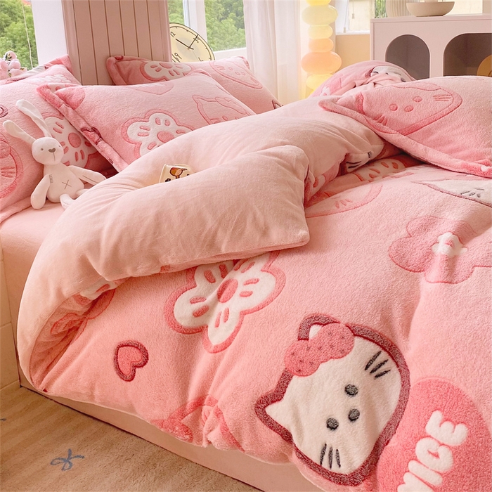 91家纺网 家纺一手货源 找家纺 佰亿莱 2025新款5D雕花雪花绒四件套粉猫咪