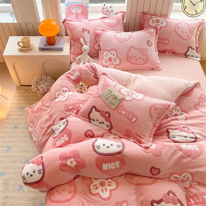 91家纺网 家纺一手货源 找家纺 佰亿莱 2025新款5D雕花雪花绒四件套粉猫咪