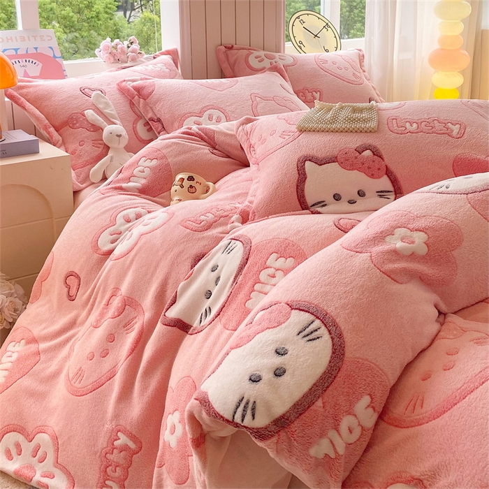 91家纺网 家纺一手货源 找家纺 佰亿莱 2025新款5D雕花雪花绒四件套粉猫咪