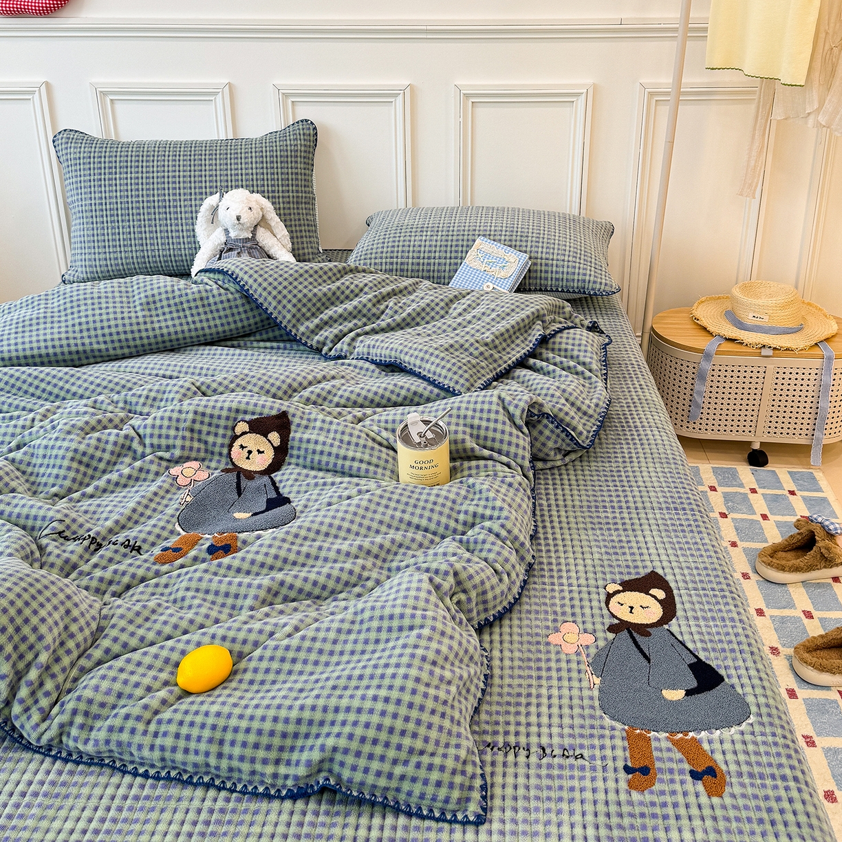 赫梵茜 2025新款赫梵茜毛巾绣贝壳绣工艺牛奶绒床盖四件套正反可用 花朵宝贝