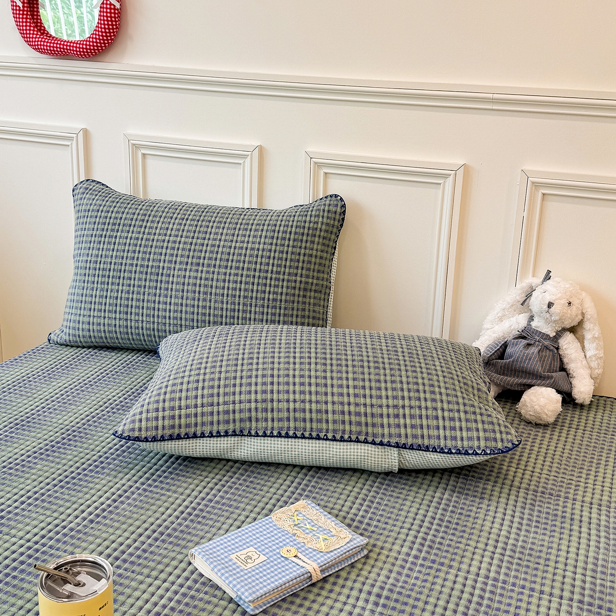 91家纺网 家纺一手货源 找家纺 赫梵茜 2025新款赫梵茜毛巾绣贝壳绣工艺牛奶绒床盖四件套正反可用 花朵宝贝