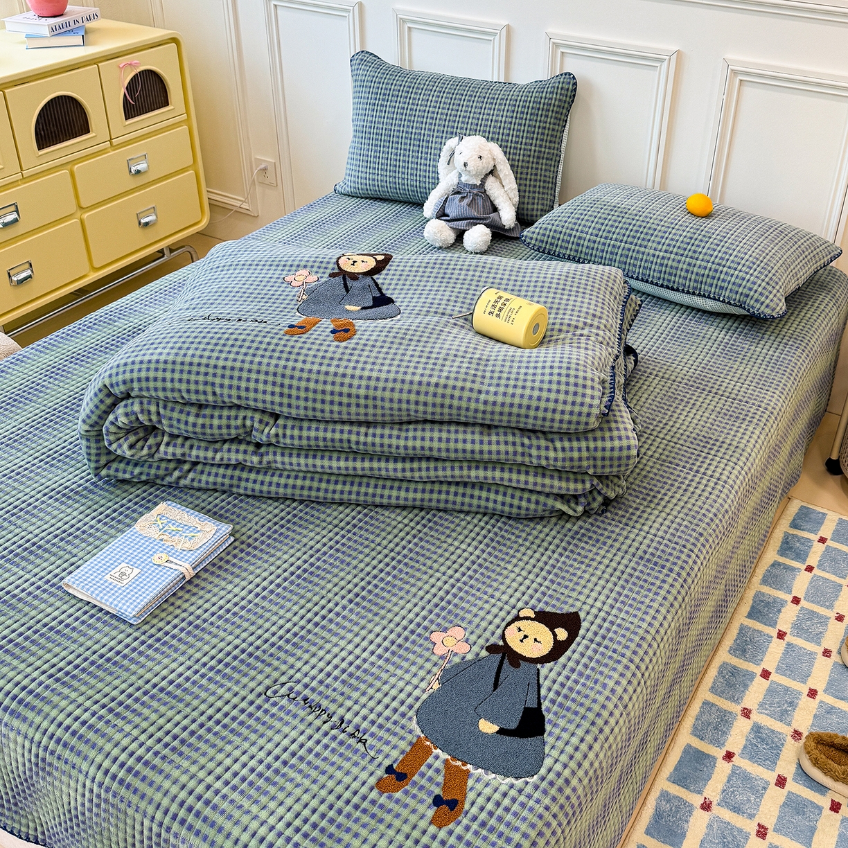 91家纺网 家纺一手货源 找家纺 赫梵茜 2025新款赫梵茜毛巾绣贝壳绣工艺牛奶绒床盖四件套正反可用 花朵宝贝