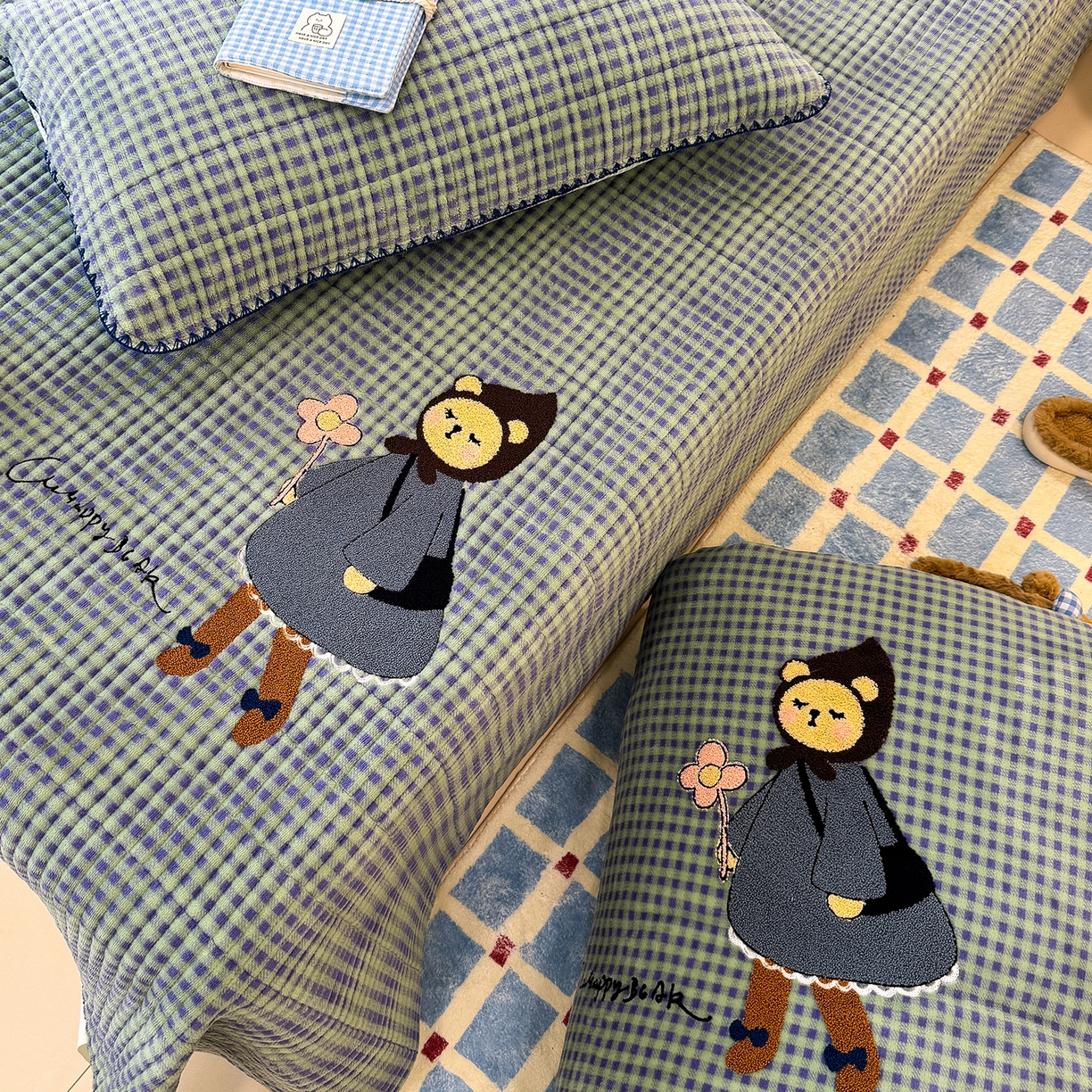 91家纺网 家纺一手货源 找家纺 赫梵茜 2025新款赫梵茜毛巾绣贝壳绣工艺牛奶绒床盖四件套正反可用 花朵宝贝