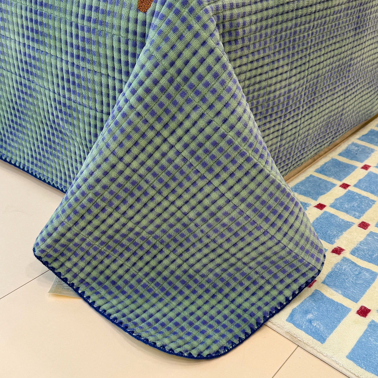 91家纺网 家纺一手货源 找家纺 赫梵茜 2025新款赫梵茜毛巾绣贝壳绣工艺牛奶绒床盖四件套正反可用 花朵宝贝