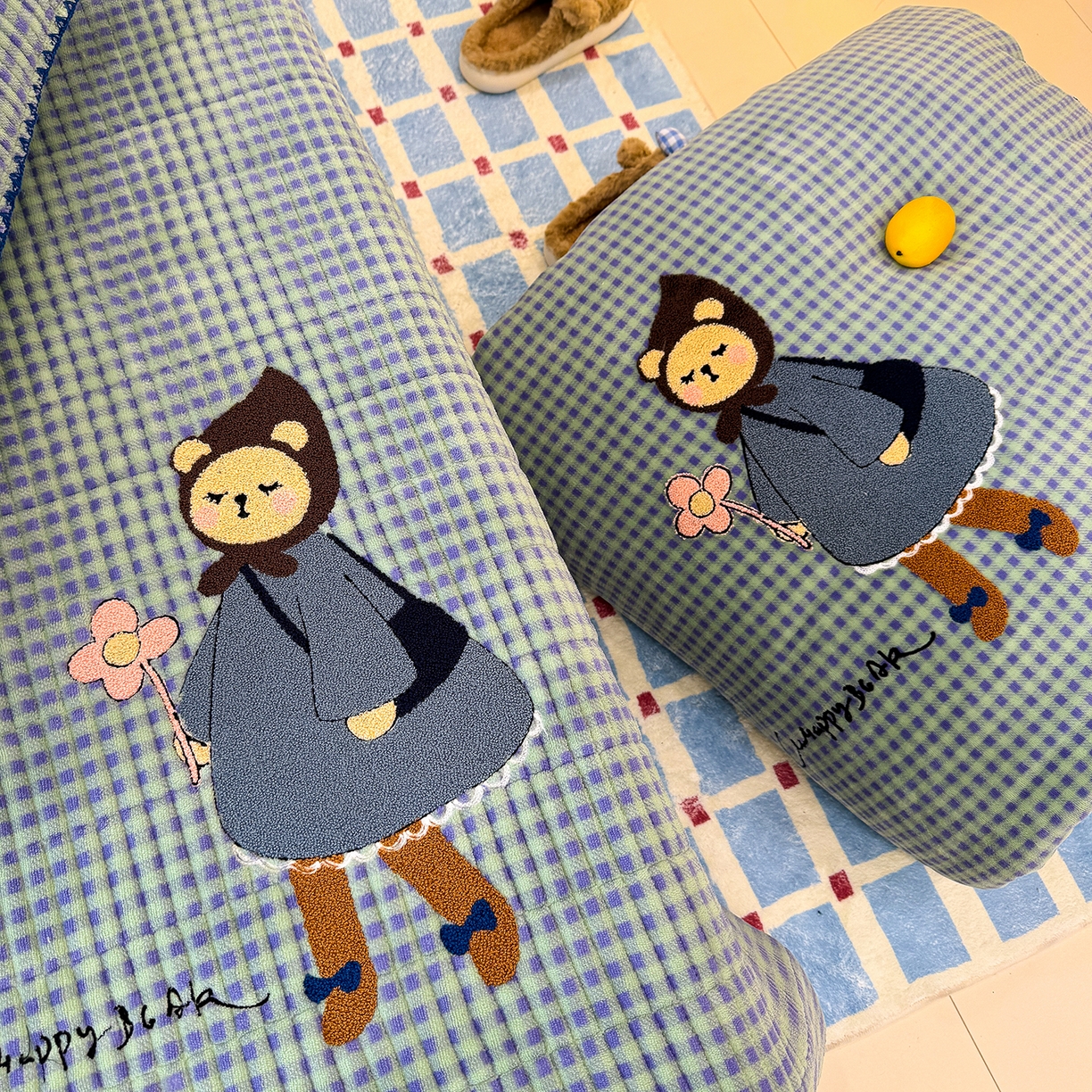 91家纺网 家纺一手货源 找家纺 赫梵茜 2025新款赫梵茜毛巾绣贝壳绣工艺牛奶绒床盖四件套正反可用 花朵宝贝