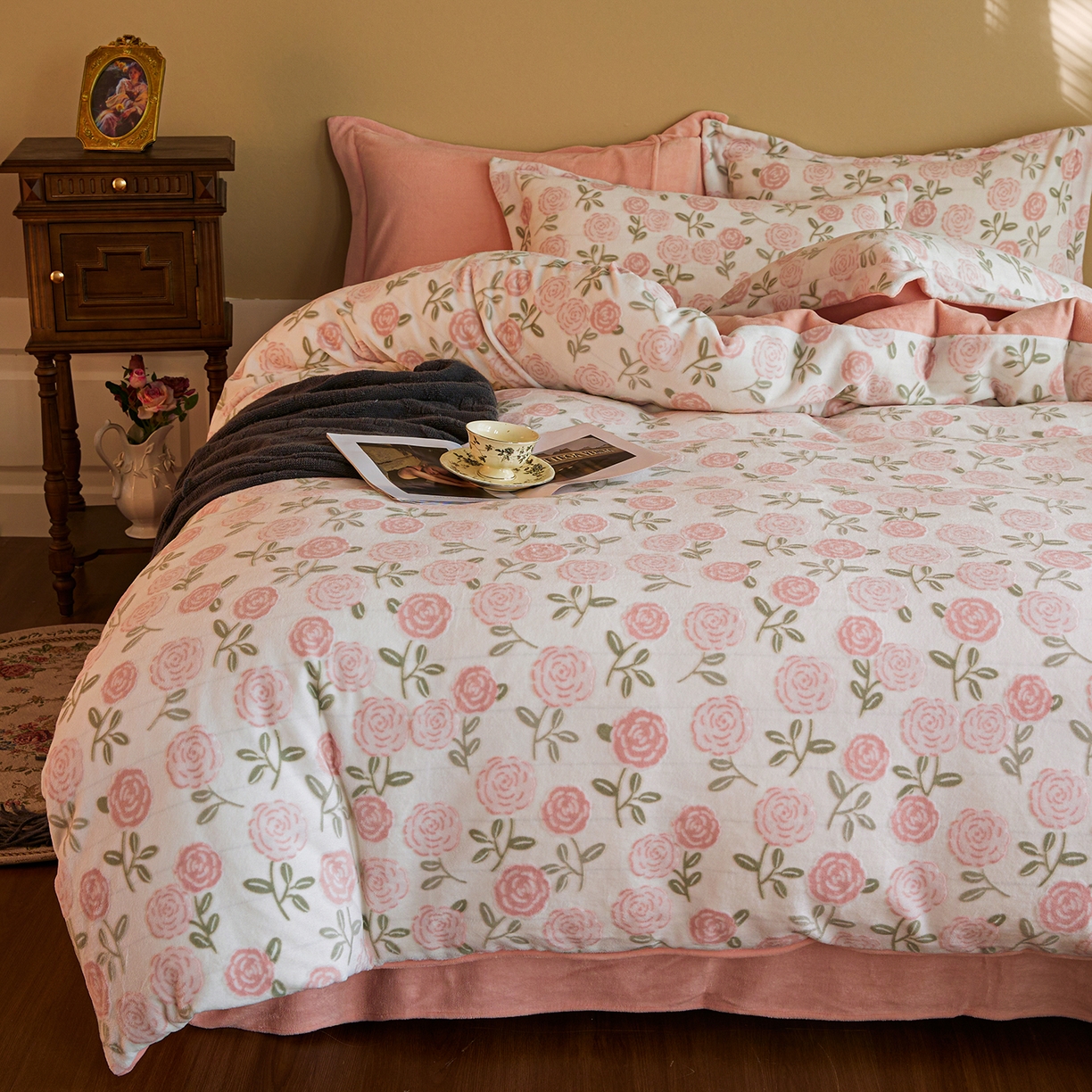 91家纺网 家纺一手货源 找家纺 菡宝 【主推第三批 带质检报告】A类全消光230g雕花绒牛奶绒四件套支持定制定做尺寸 艾莎