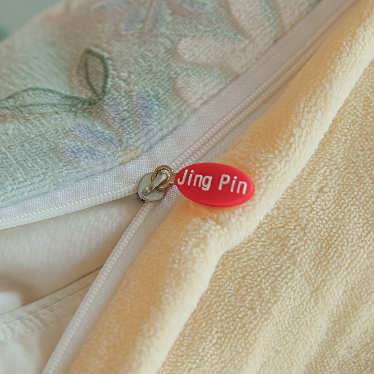 91家纺网 家纺一手货源 找家纺 菡宝 【主推第三批 带质检报告】A类全消光230g雕花绒牛奶绒四件套支持定制定做尺寸 安妮绿