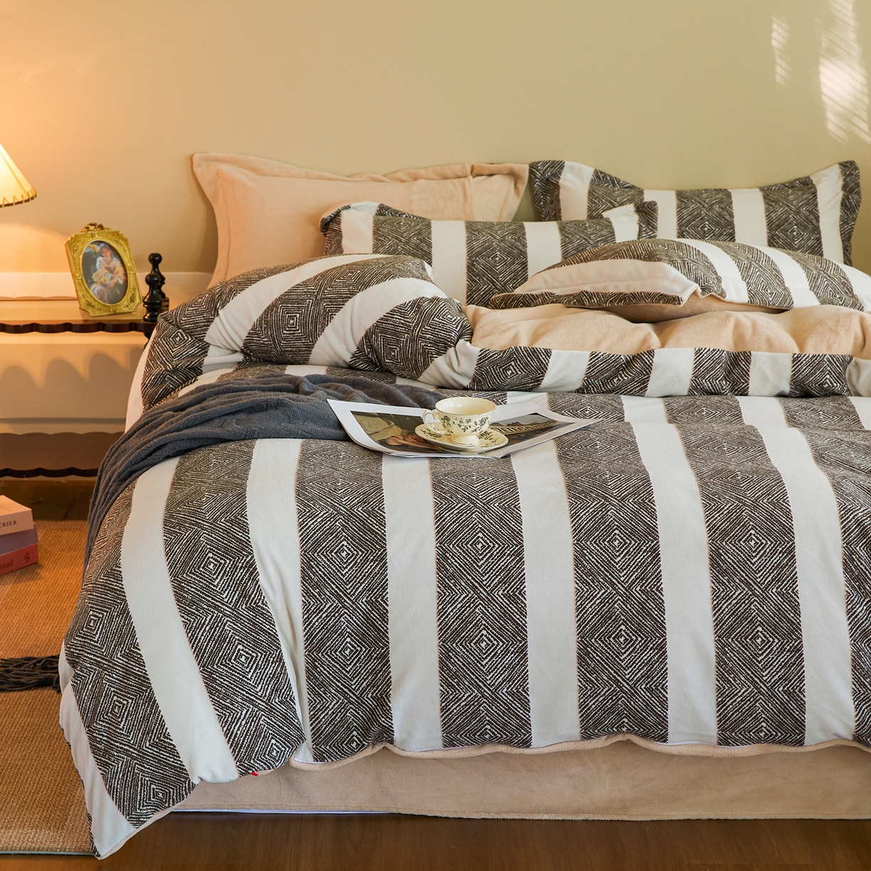 91家纺网 家纺一手货源 找家纺 菡宝 【主推第三批 带质检报告】A类全消光230g雕花绒牛奶绒四件套支持定制定做尺寸 畅想未来