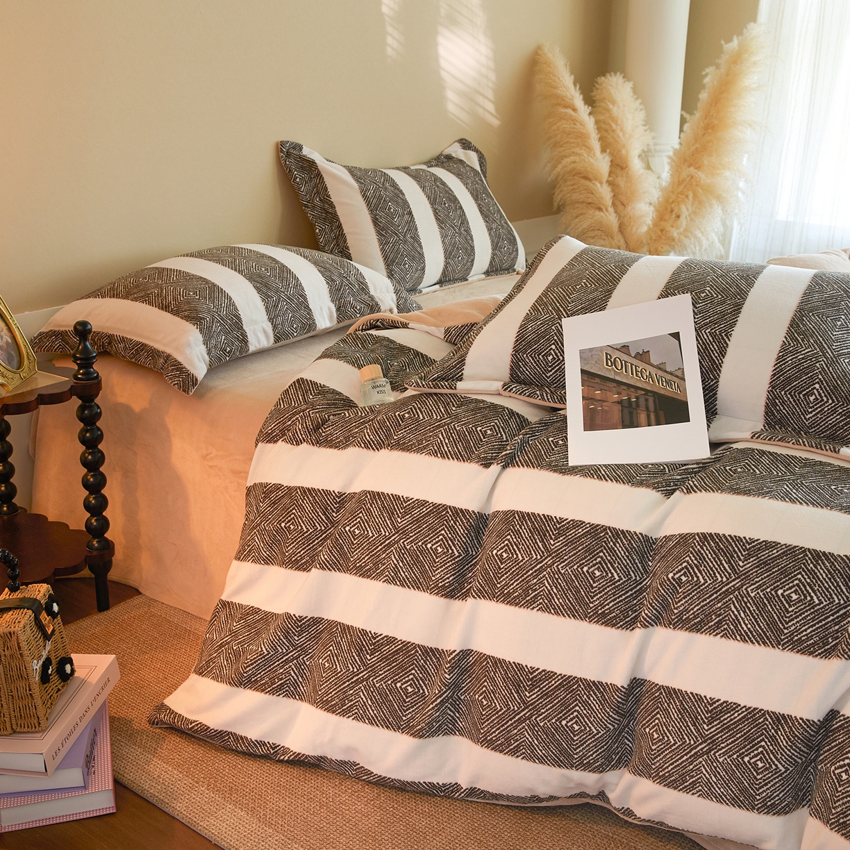 91家纺网 家纺一手货源 找家纺 菡宝 【主推第三批 带质检报告】A类全消光230g雕花绒牛奶绒四件套支持定制定做尺寸 畅想未来