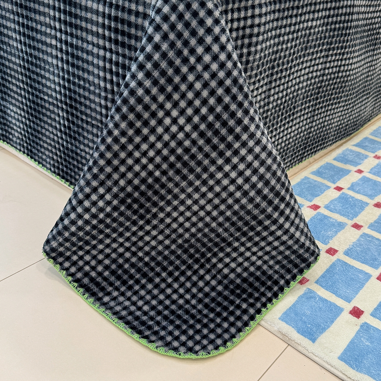 91家纺网 家纺一手货源 找家纺 赫梵茜 2025新款赫梵茜毛巾绣贝壳绣工艺牛奶绒床盖四件套正反可用 足球恐龙