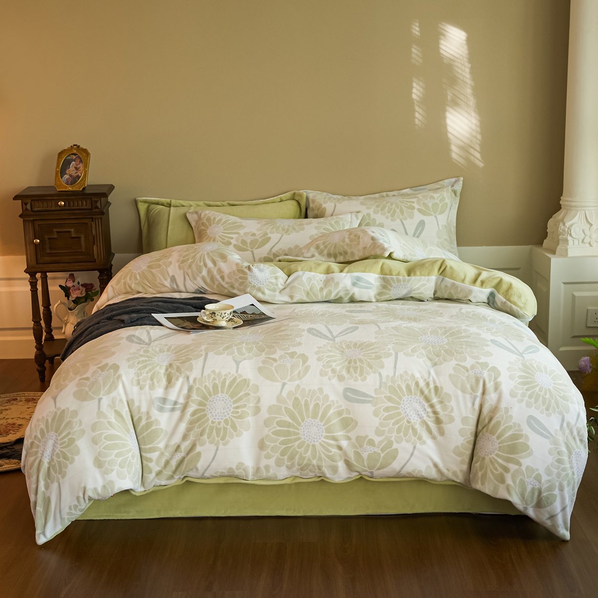 91家纺网 家纺一手货源 找家纺 菡宝 【主推第三批 带质检报告】A类全消光230g雕花绒牛奶绒四件套支持定制定做尺寸 雏菊呈露绿