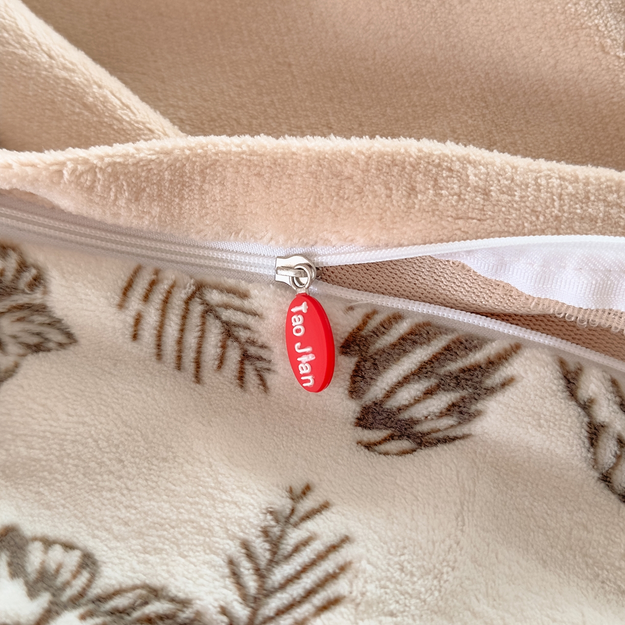 91家纺网 家纺一手货源 找家纺 菡宝 【主推第三批 带质检报告】A类全消光230g雕花绒牛奶绒四件套支持定制定做尺寸 春风微时