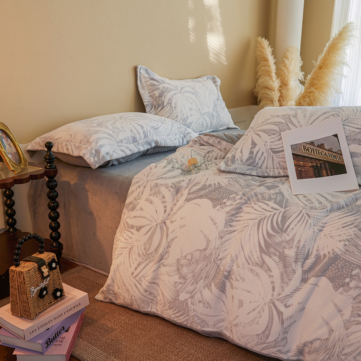 91家纺网 家纺一手货源 找家纺 菡宝 【主推第三批 带质检报告】A类全消光230g雕花绒牛奶绒四件套支持定制定做尺寸 冬之恋