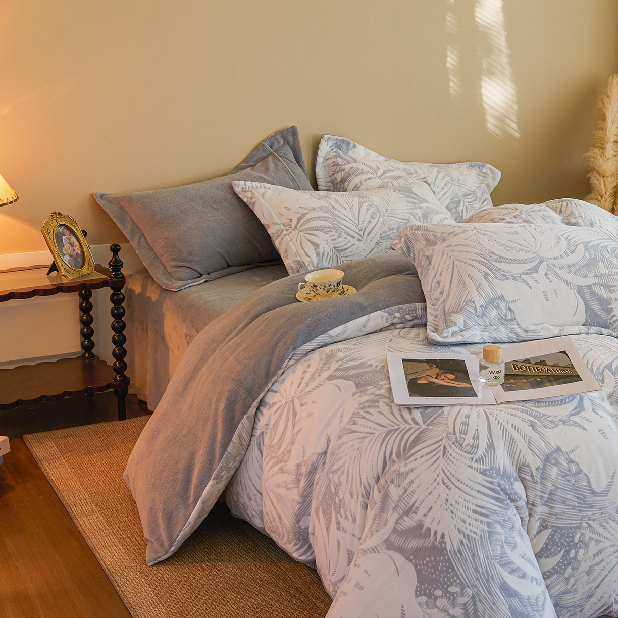 91家纺网 家纺一手货源 找家纺 菡宝 【主推第三批 带质检报告】A类全消光230g雕花绒牛奶绒四件套支持定制定做尺寸 冬之恋