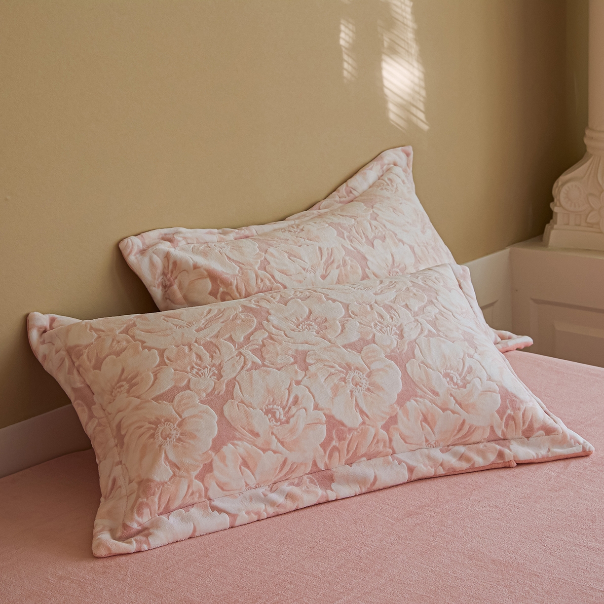 91家纺网 家纺一手货源 找家纺 菡宝 【主推第三批 带质检报告】A类全消光230g雕花绒牛奶绒四件套支持定制定做尺寸 繁花倾心