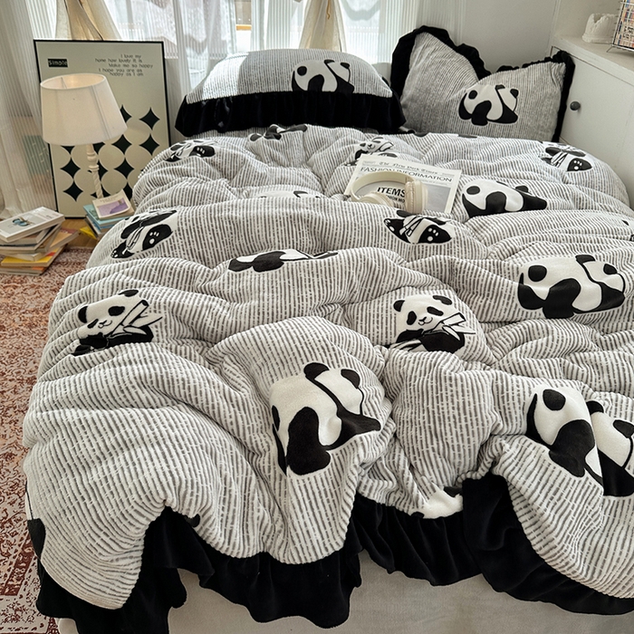 91家纺网 家纺一手货源 找家纺 （总）轻奢坊 2025新款琢色烂花牛奶绒花边套件四件套-赫本风