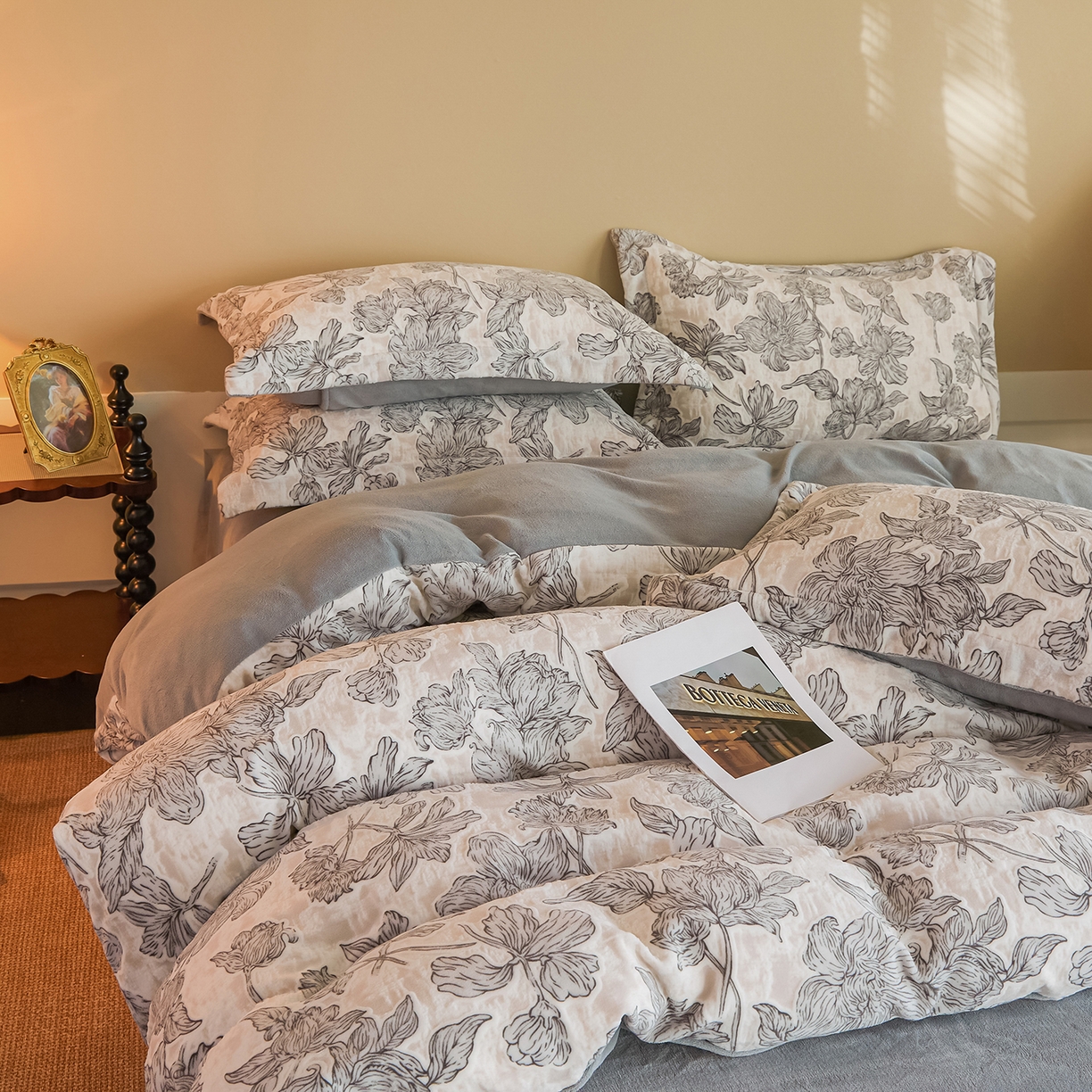 91家纺网 家纺一手货源 找家纺 菡宝 【主推第三批 带质检报告】A类全消光230g雕花绒牛奶绒四件套支持定制定做尺寸 繁花曦月