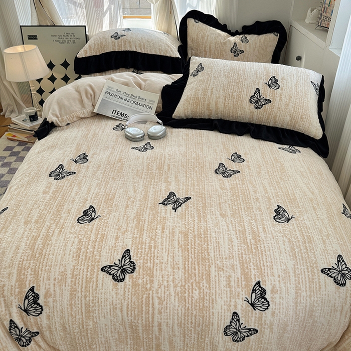 91家纺网 家纺一手货源 找家纺 轻奢坊 2025新款琢色烂花牛奶绒花边套件四件套-赫本风 赫本-蝴蝶