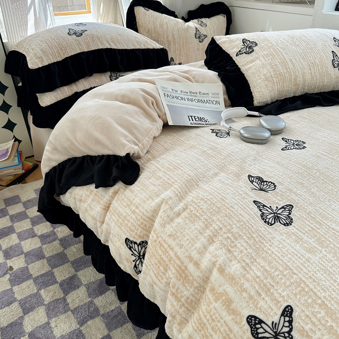 91家纺网 家纺一手货源 找家纺 轻奢坊 2025新款琢色烂花牛奶绒花边套件四件套-赫本风 赫本-蝴蝶