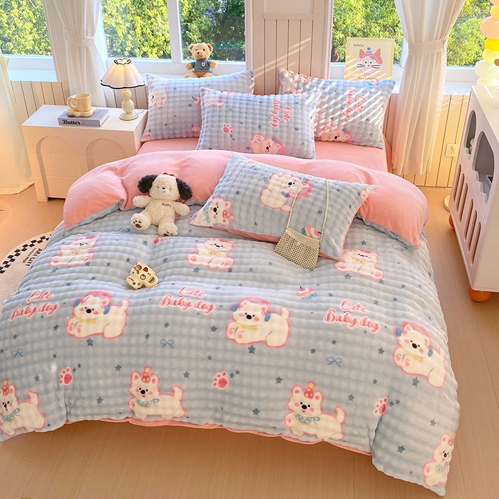 91家纺网 家纺一手货源 找家纺 艾橙 2025新款泡泡牛奶绒加厚保暖印花四件套 比尔狗