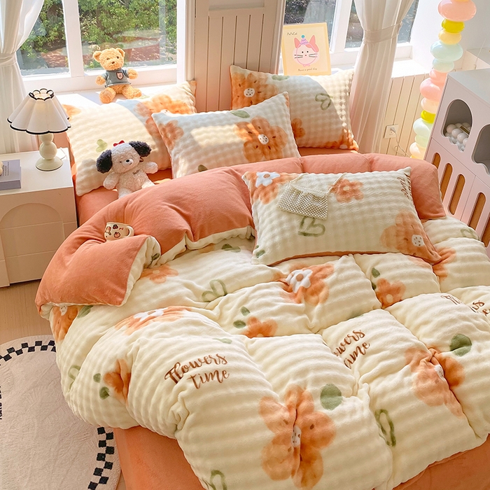 91家纺网 家纺一手货源 找家纺 艾橙 2025新款泡泡牛奶绒加厚保暖印花四件套 花样年华