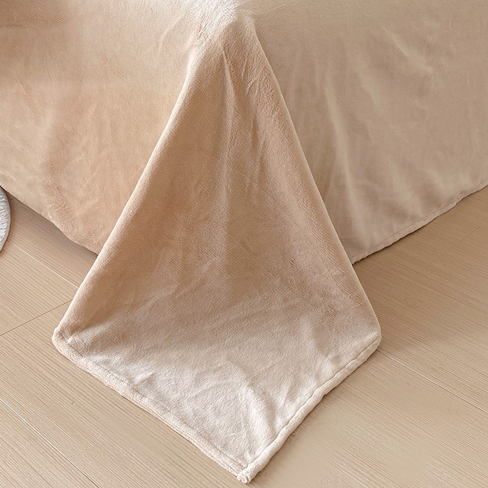 91家纺网 家纺一手货源 找家纺 艾橙 2025新款泡泡牛奶绒加厚保暖印花四件套 黄油小熊