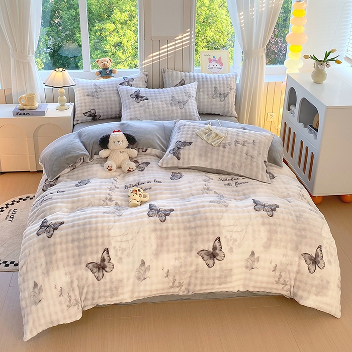 91家纺网 家纺一手货源 找家纺 艾橙 2025新款泡泡牛奶绒加厚保暖印花四件套 简影蝴蝶