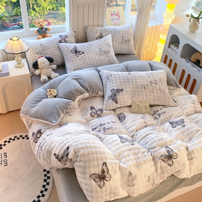 91家纺网 家纺一手货源 找家纺 艾橙 2025新款泡泡牛奶绒加厚保暖印花四件套 简影蝴蝶