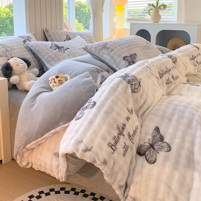 91家纺网 家纺一手货源 找家纺 艾橙 2025新款泡泡牛奶绒加厚保暖印花四件套 简影蝴蝶