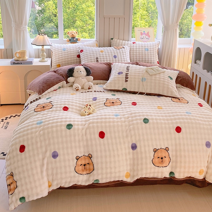 91家纺网 家纺一手货源 找家纺 艾橙 2025新款泡泡牛奶绒加厚保暖印花四件套 卡皮巴拉