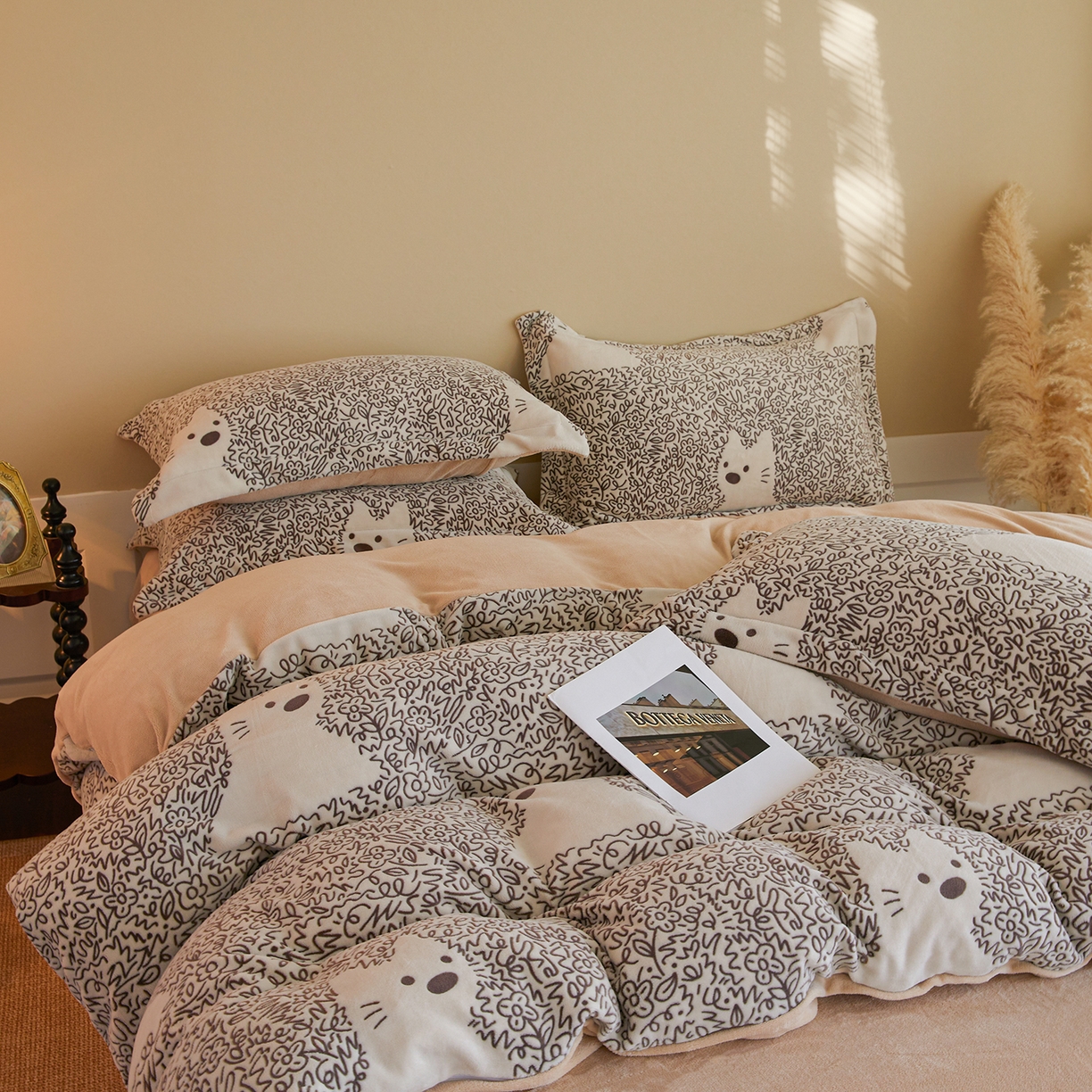 91家纺网 家纺一手货源 找家纺 菡宝 【主推第三批 带质检报告】A类全消光230g雕花绒牛奶绒四件套支持定制定做尺寸 萌趣小狗