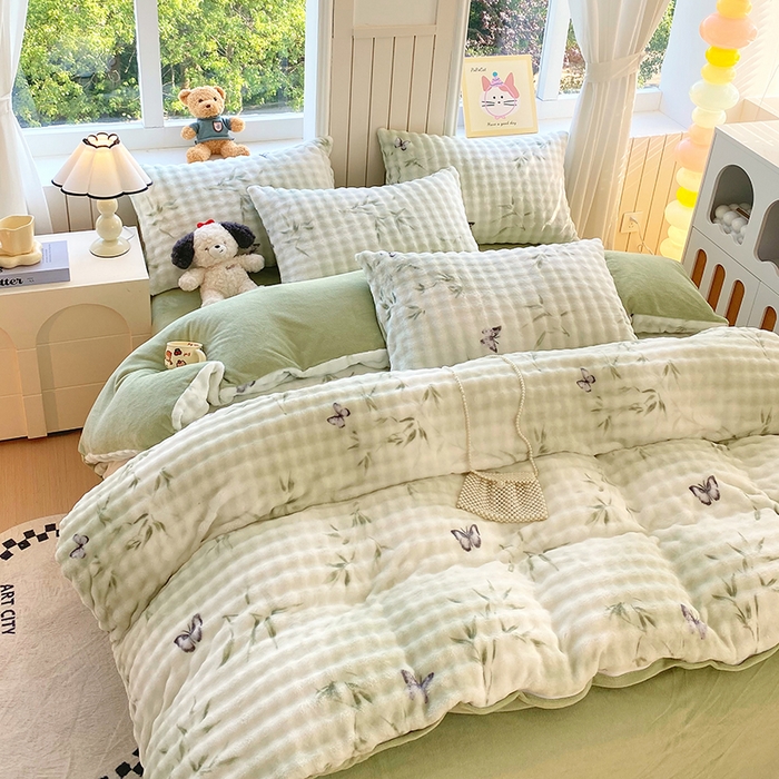 91家纺网 家纺一手货源 找家纺 艾橙 2025新款泡泡牛奶绒加厚保暖印花四件套 竹叶蝴蝶