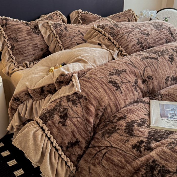 91家纺网 家纺一手货源 找家纺 米莱家纺 2025新款兔毛绒法式花边四件套 春野