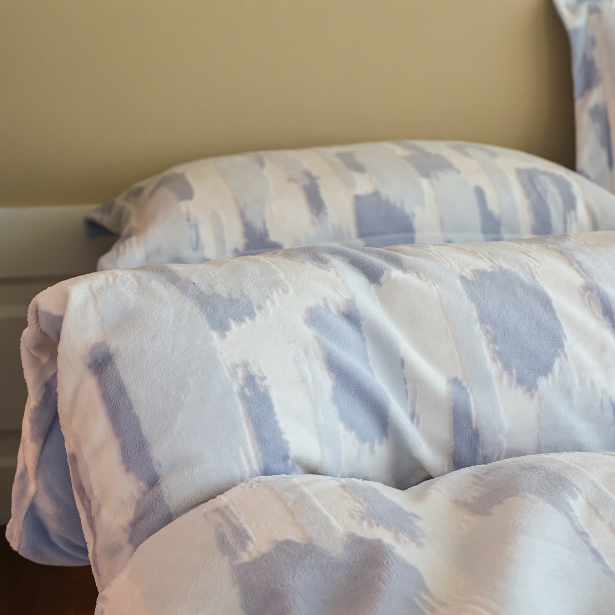 91家纺网 家纺一手货源 找家纺 菡宝 【主推第三批 带质检报告】A类全消光230g雕花绒牛奶绒四件套支持定制定做尺寸 奇想