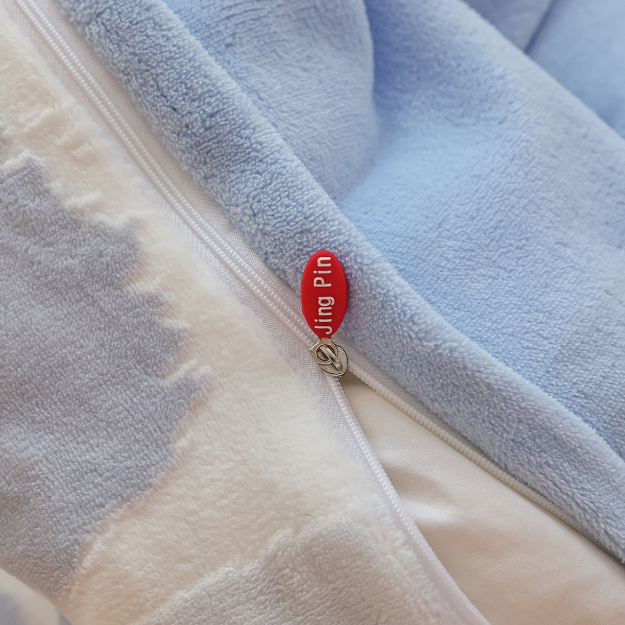 91家纺网 家纺一手货源 找家纺 菡宝 【主推第三批 带质检报告】A类全消光230g雕花绒牛奶绒四件套支持定制定做尺寸 奇想