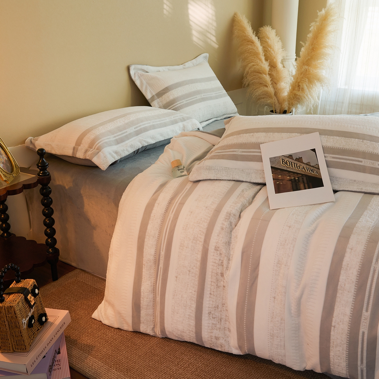 91家纺网 家纺一手货源 找家纺 菡宝 【主推第三批 带质检报告】A类全消光230g雕花绒牛奶绒四件套支持定制定做尺寸 绅士条纹