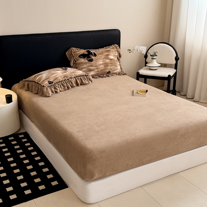 91家纺网 家纺一手货源 找家纺 米莱家纺 2025新款兔毛绒法式花边四件套 梦蝶