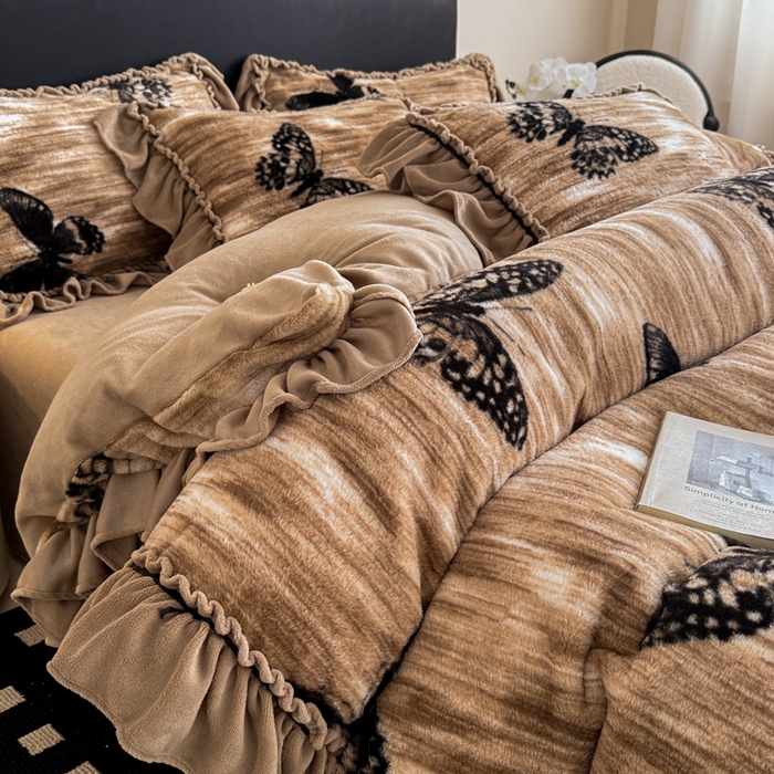 91家纺网 家纺一手货源 找家纺 米莱家纺 2025新款兔毛绒法式花边四件套 梦蝶