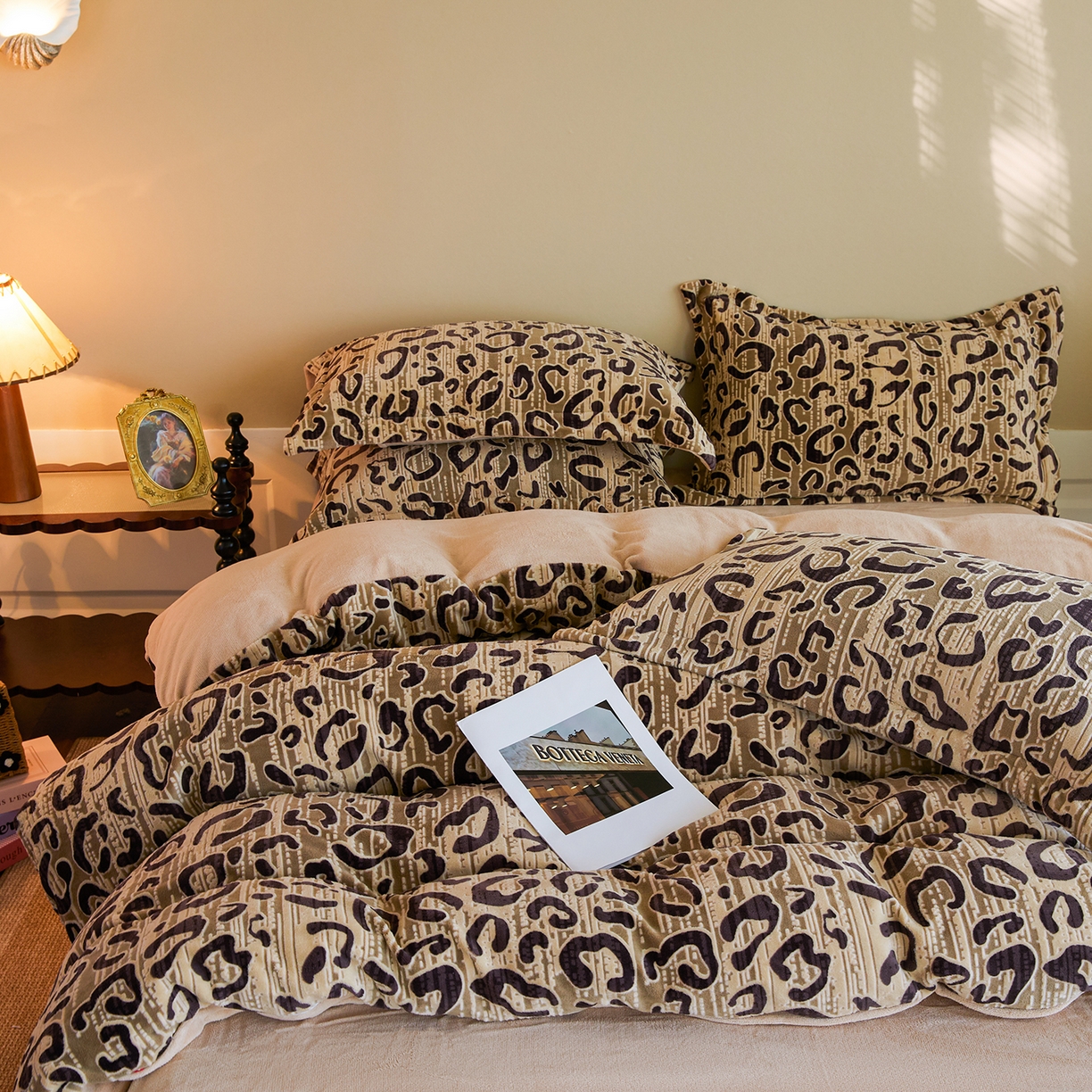 91家纺网 家纺一手货源 找家纺 菡宝 【主推第三批 带质检报告】A类全消光230g雕花绒牛奶绒四件套支持定制定做尺寸 维密