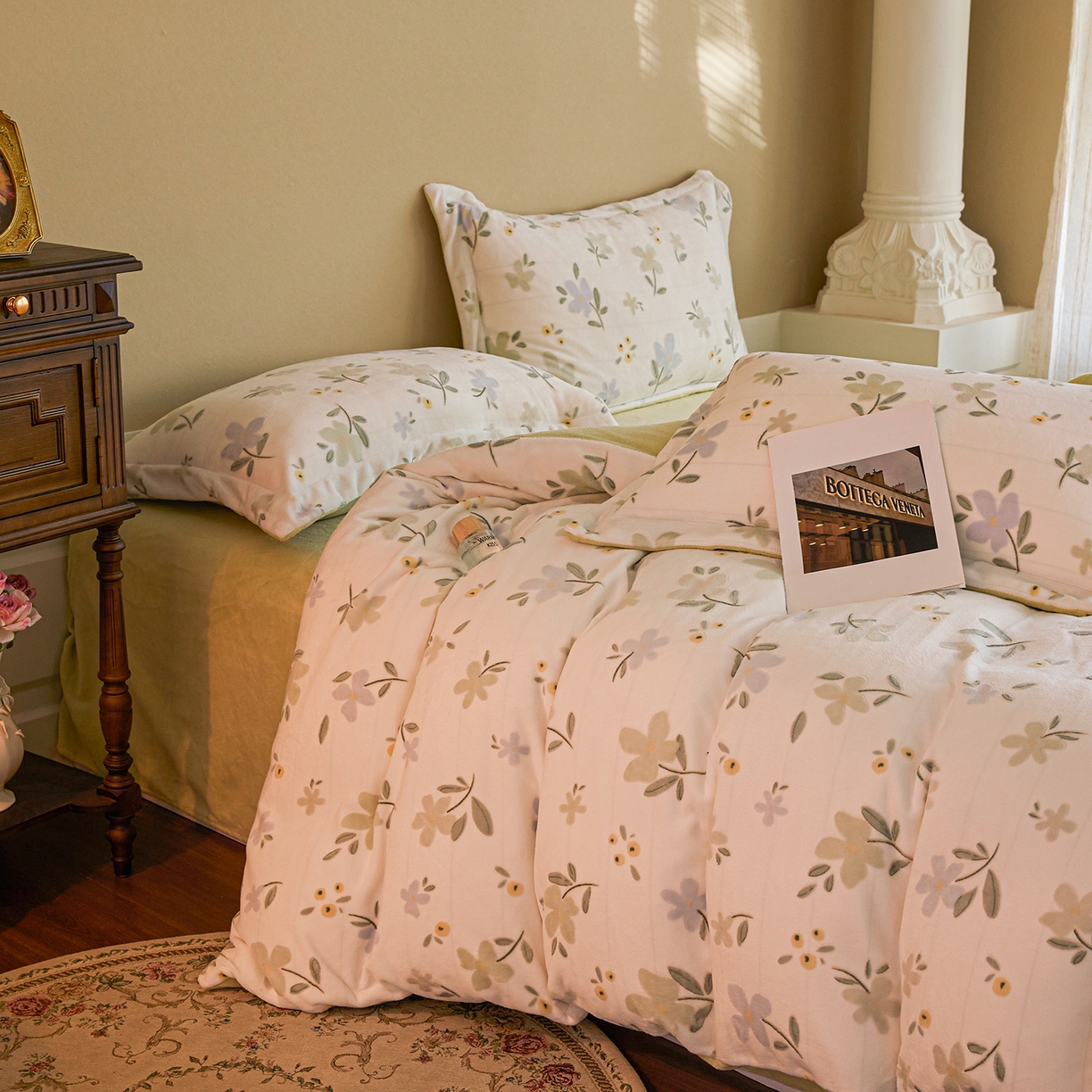 91家纺网 家纺一手货源 找家纺 菡宝 【主推第三批 带质检报告】A类全消光230g雕花绒牛奶绒四件套支持定制定做尺寸 邂逅